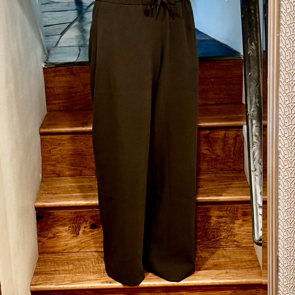 Lululemon Athletica wide leg Olive Pants